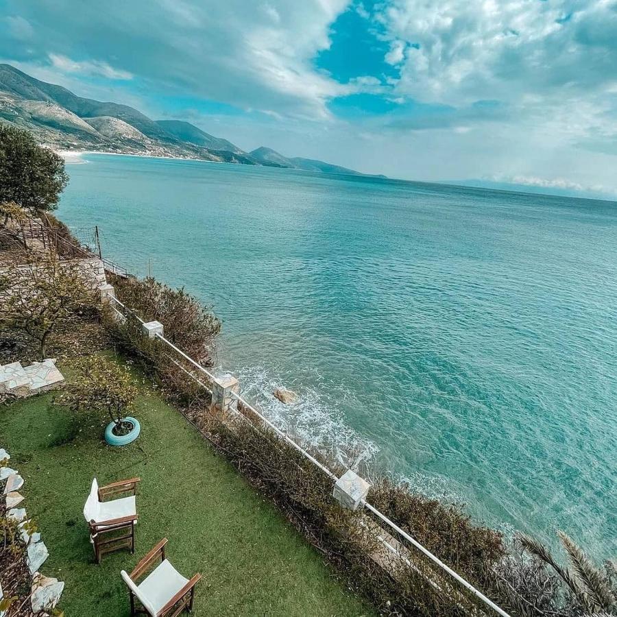 Villa Lori Qëparo Exteriér fotografie