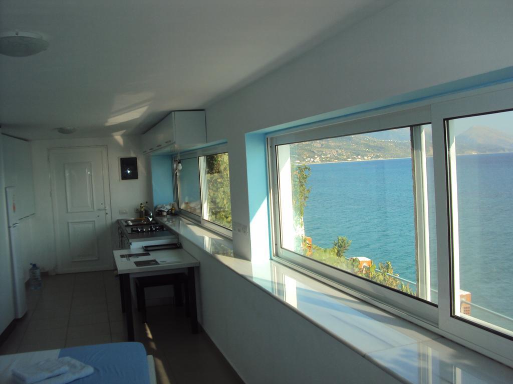 Villa Lori Qëparo Exteriér fotografie